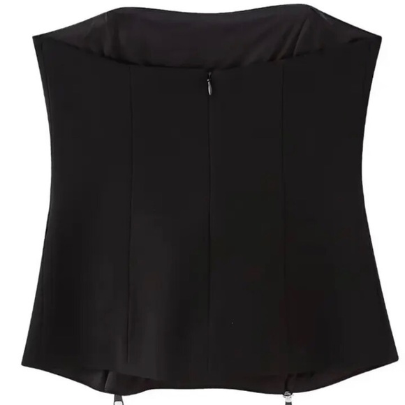 Black strapless zipper top. Size XS. NWOT. Perfect condition. - Picture 4 of 7